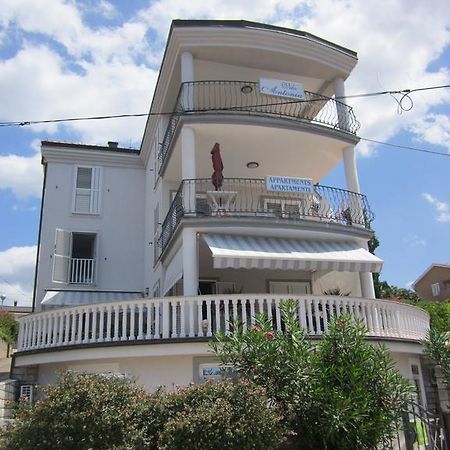Apartments Antonia Malinska Ruang foto