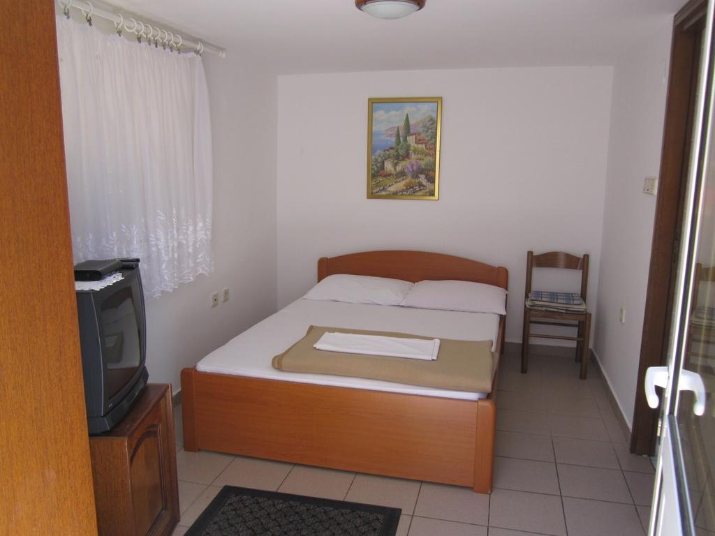 Apartments Antonia Malinska Ruang foto